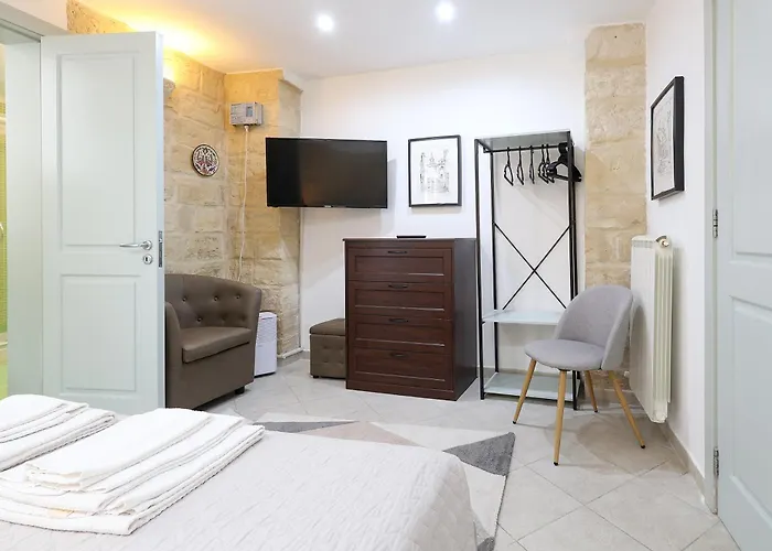 Goodstay La Suite 10 - Rooms -